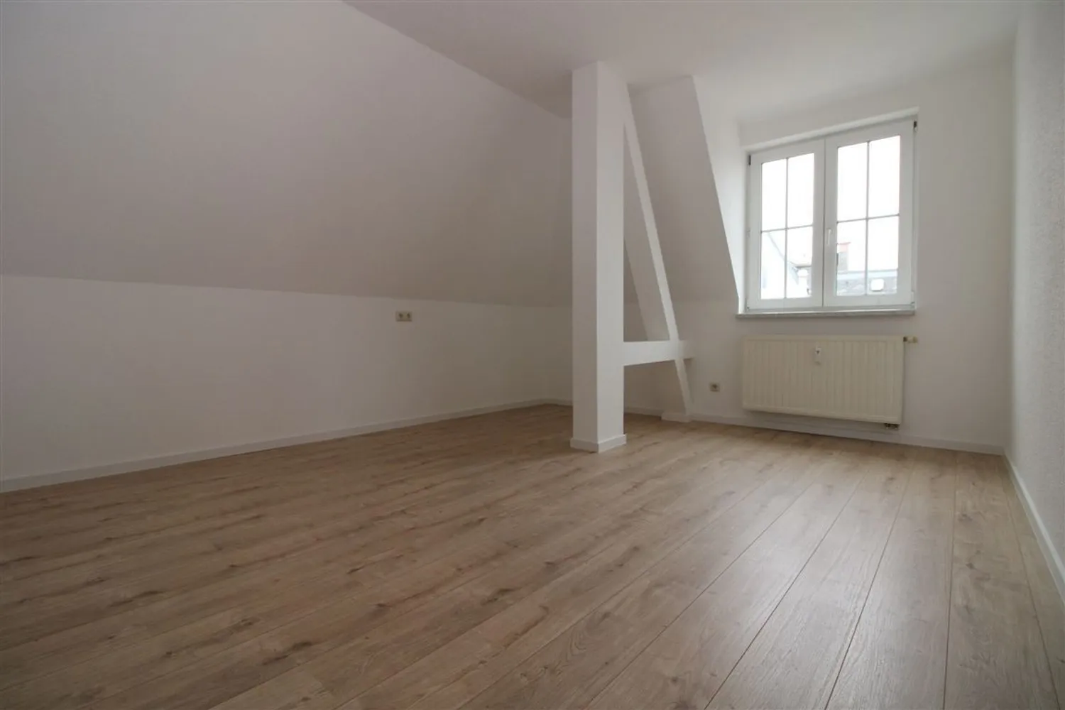 2 Zimmer Wohnung mit 55 m² in Plauen – Bild 1