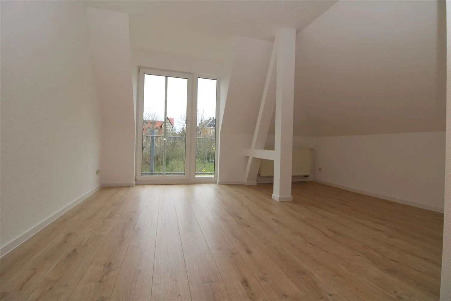 2 Zimmer Wohnung mit 55 m² in Plauen – Bild 4