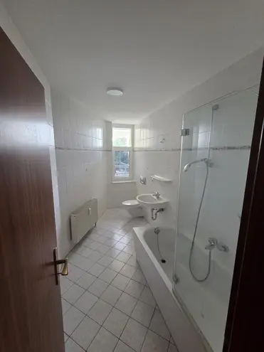 2 Zimmer Wohnung mit 74 m² in Magdeburg – Bild 4