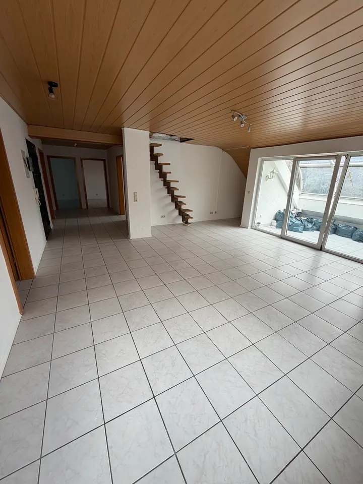 4 Zimmer Wohnung mit 140 m² in Rastatt – Bild 2