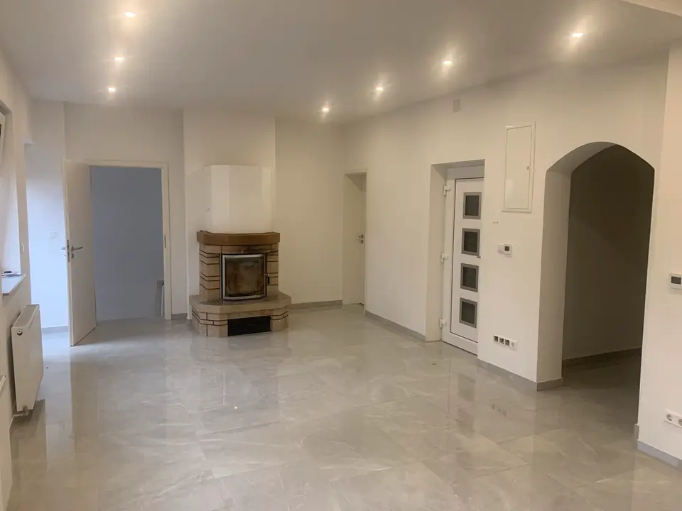 10 Zimmer Haus mit 275 m² in Berlin – Bild 1