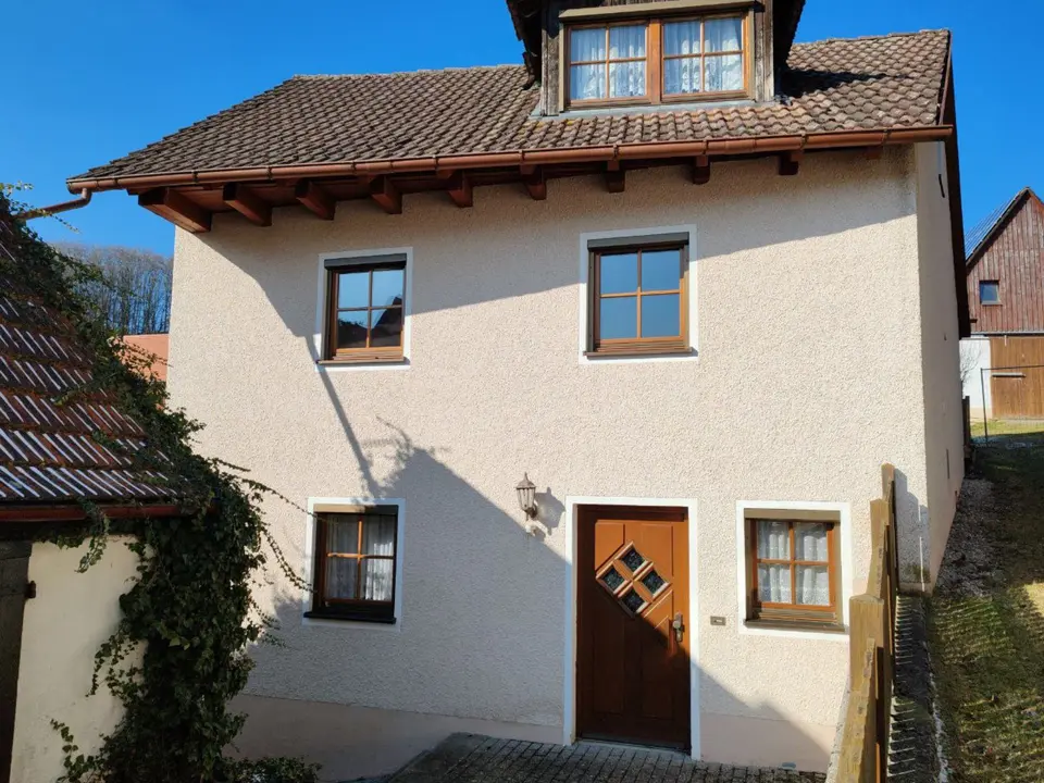 5 Zimmer Haus mit 122 m² in Erlangen – Bild 1