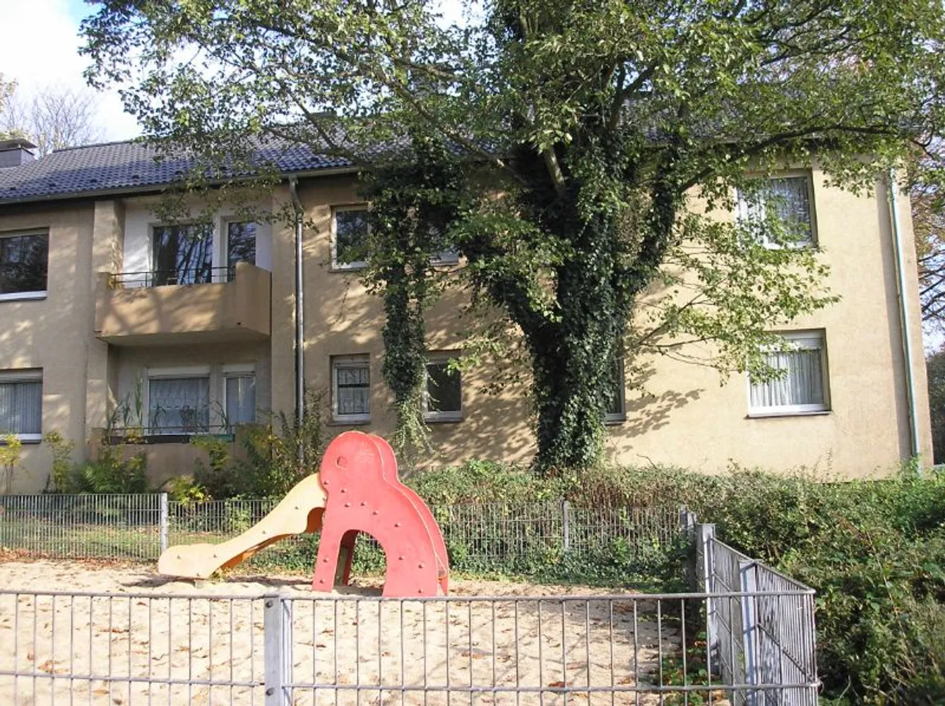 2 Zimmer Wohnung mit 44 m² in Mülheim an der Ruhr – Bild 2