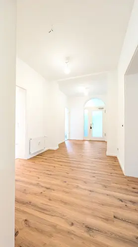 6 Zimmer Wohnung mit 245 m² in Leipzig – Bild 1