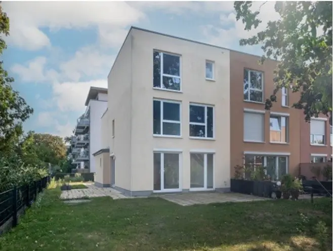 6 Zimmer Haus mit 198 m² in Berlin – Bild 8