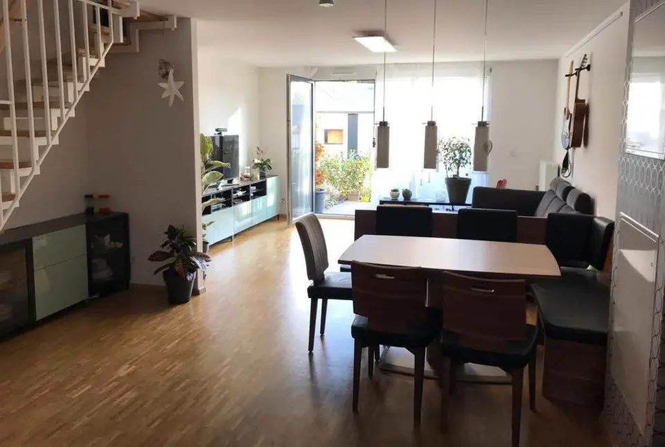 3 Zimmer Haus mit 120 m² in Freiburg im Breisgau – Bild 2