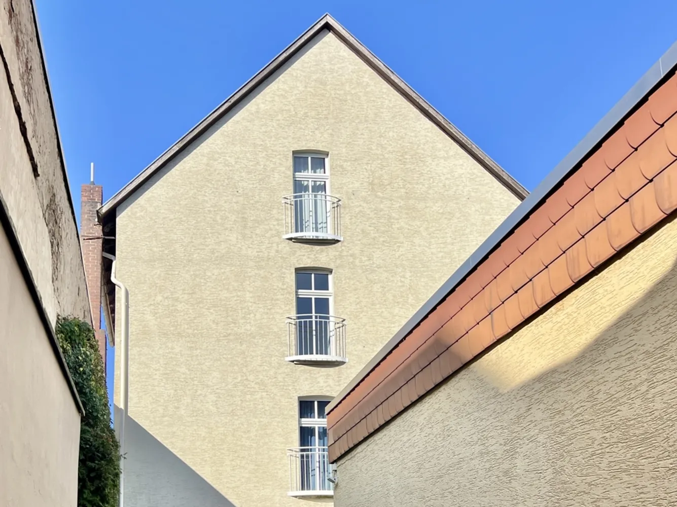 2 Zimmer Wohnung mit 69 m² in Detmold – Bild 2