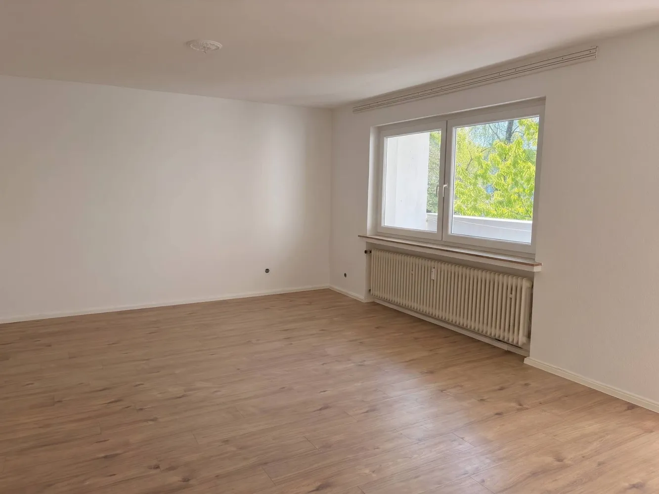 4 Zimmer Wohnung mit 99 m² in Solingen – Bild 2