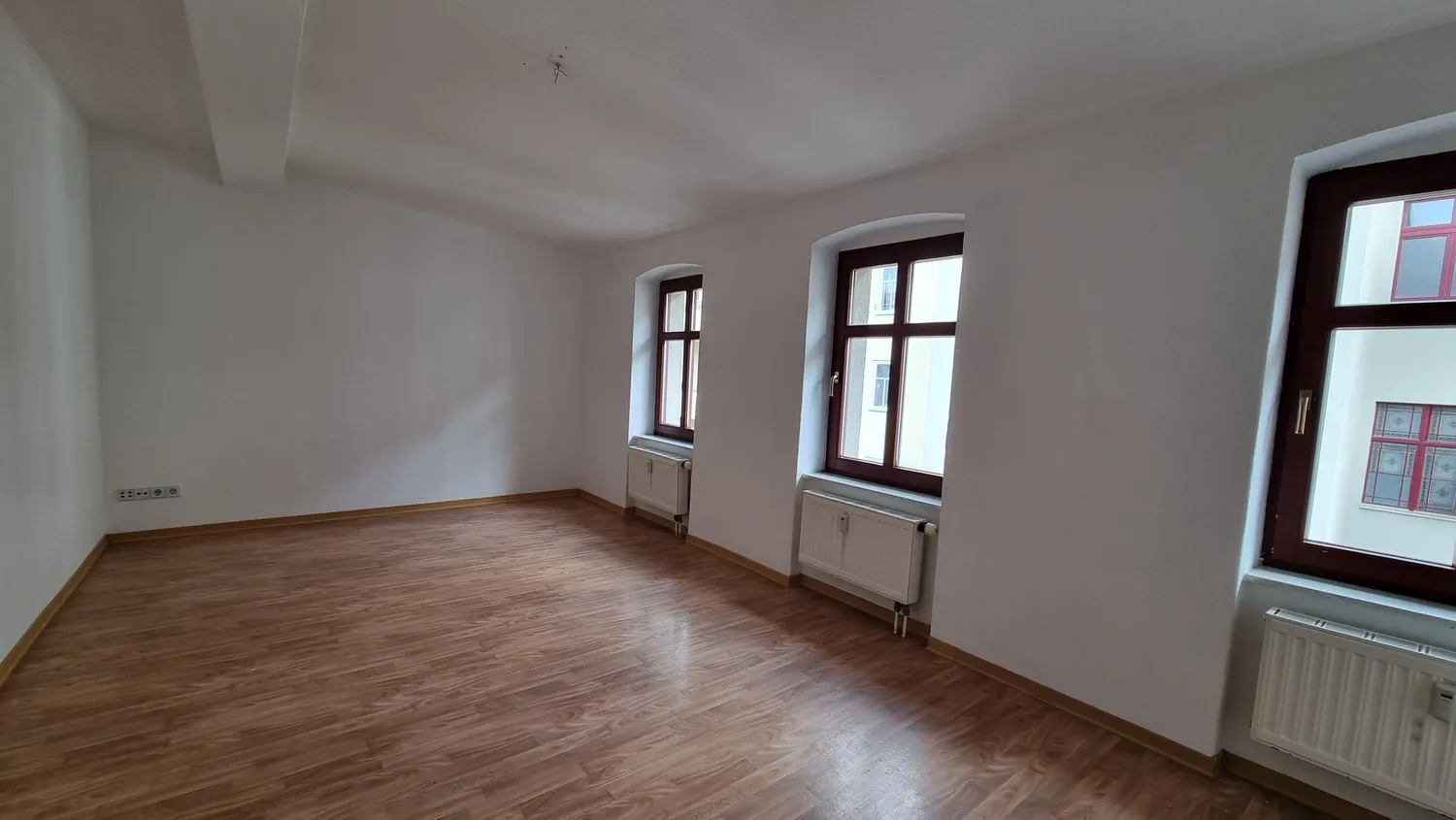 4 Zimmer Wohnung mit 118 m² in Görlitz – Bild 2