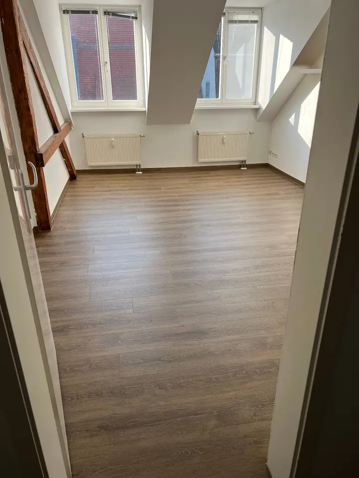 4 Zimmer Wohnung mit 121 m² in Freiberg – Bild 2