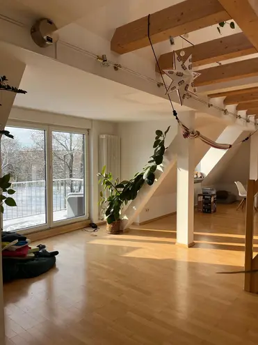 2 Zimmer Wohnung mit 110 m² in Nürnberg – Bild 2
