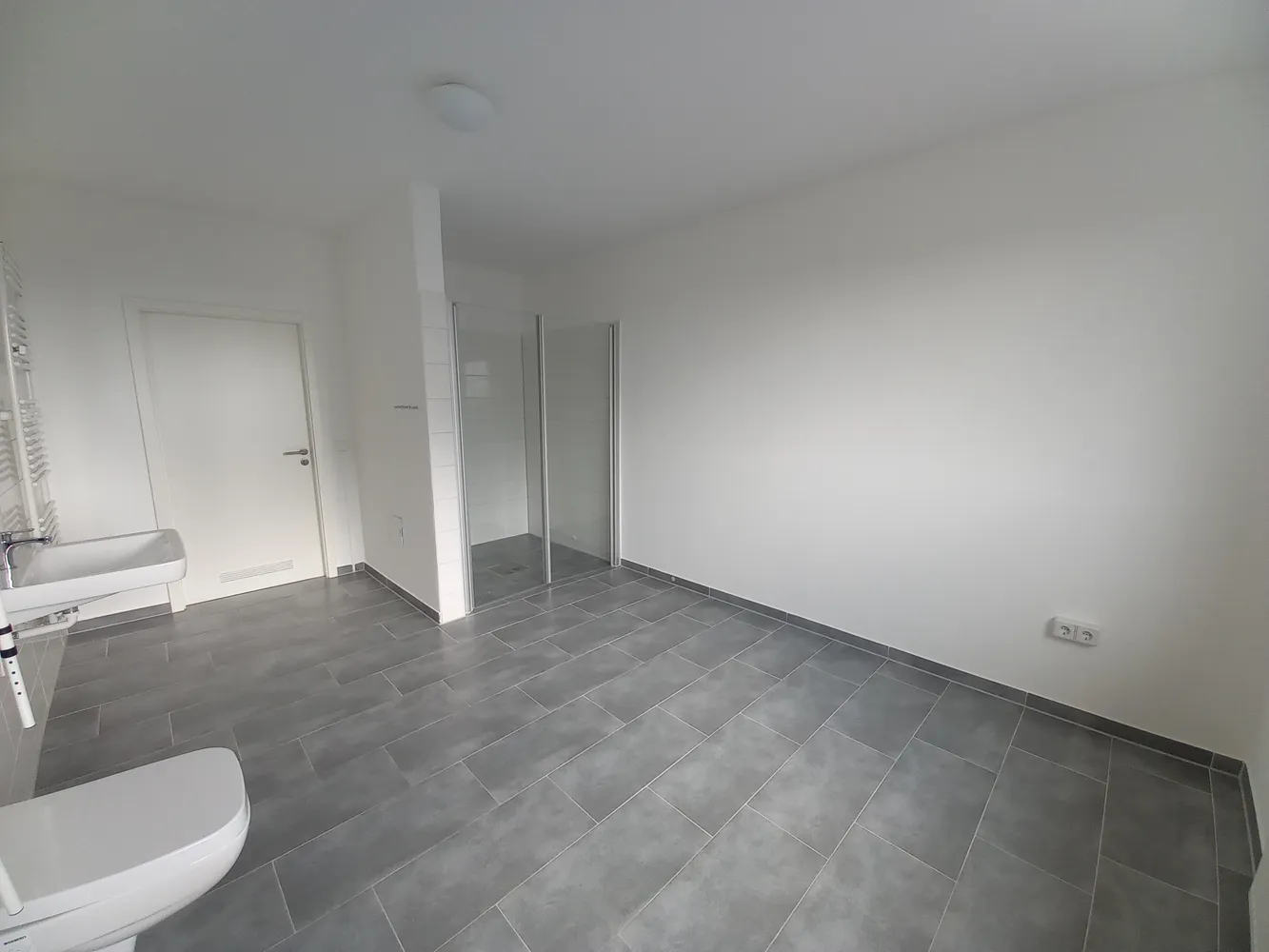 2 Zimmer Wohnung mit 81 m² in Dresden – Bild 4