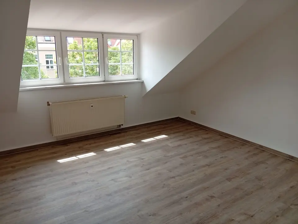 4 Zimmer Wohnung mit 90 m² in Dessau-Roßlau – Bild 1