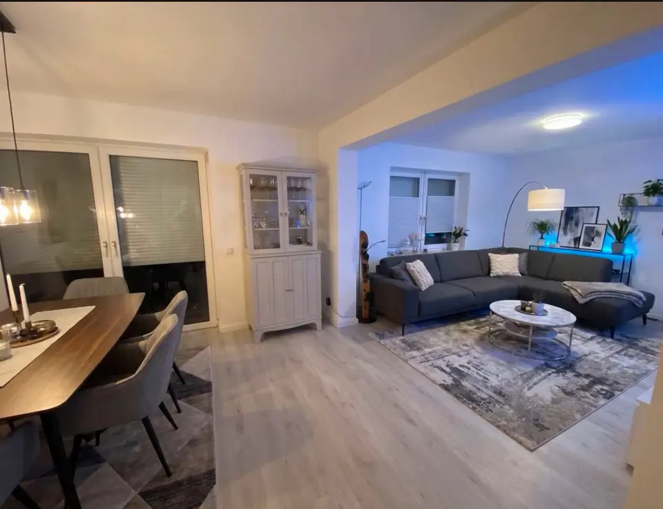 4 Zimmer Wohnung mit 143 m² in Norderstedt – Bild 1