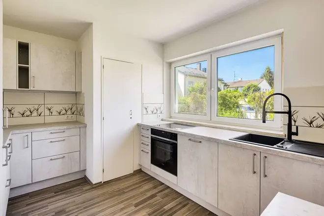 7 Zimmer Haus mit 174 m² in München – Bild 2