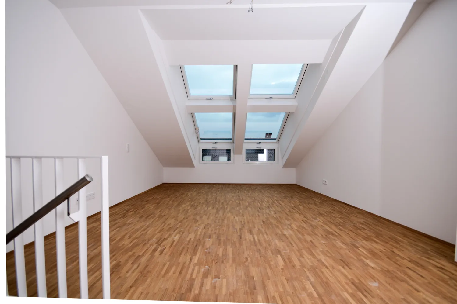 4 Zimmer Wohnung mit 104 m² in Dresden – Bild 2