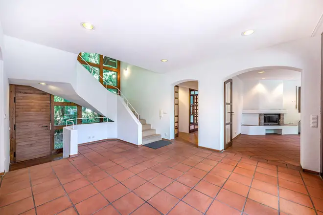 7 Zimmer Haus mit 258 m² in München – Bild 2