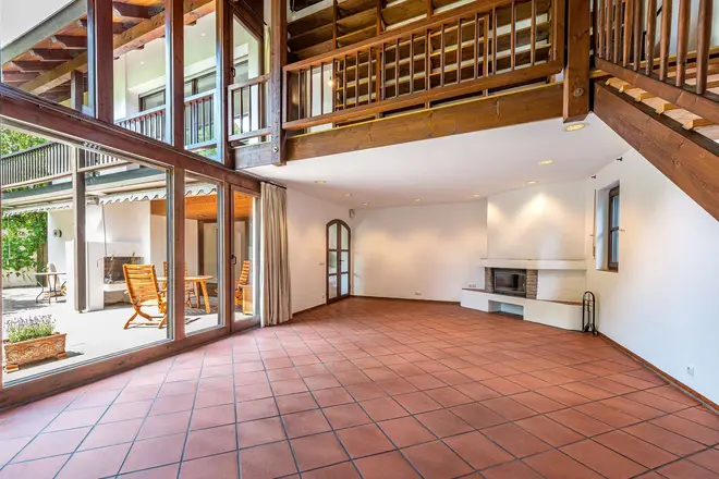 7 Zimmer Haus mit 258 m² in München – Bild 3
