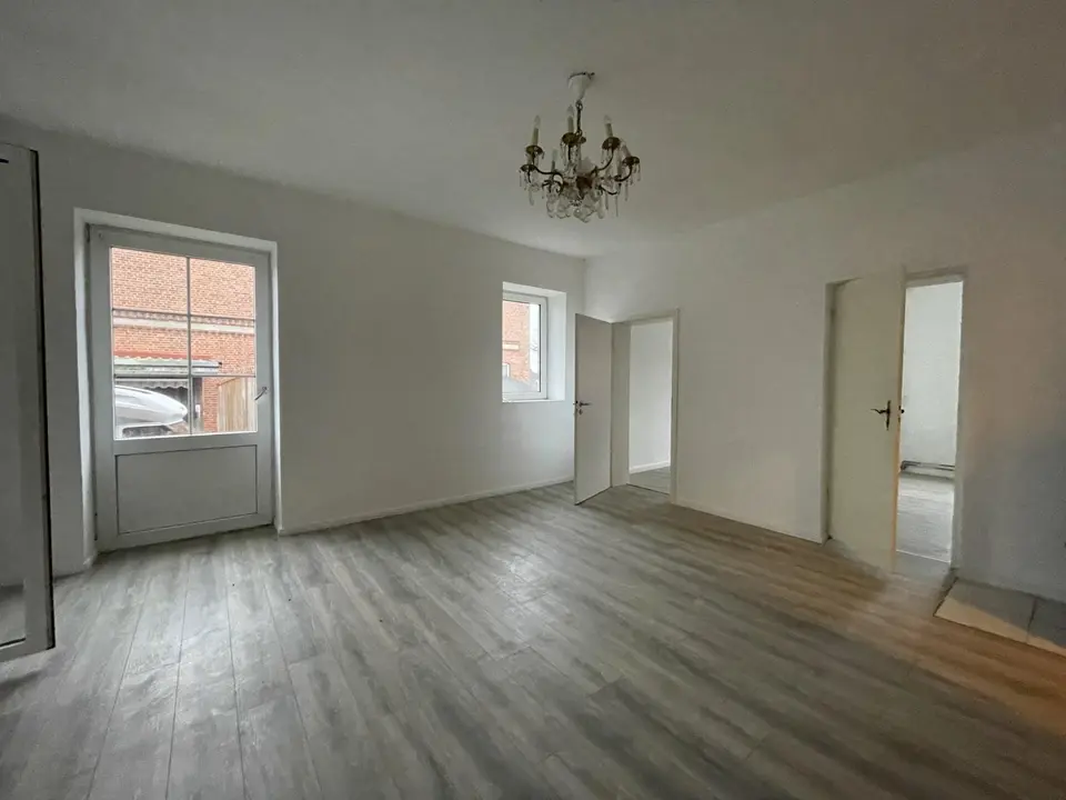 15 Zimmer Haus mit 504 m² in Schwerin – Bild 2