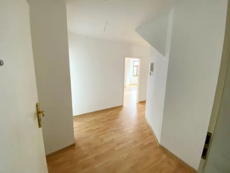 3 Zimmer Wohnung mit 81 m² in Plauen – Bild 4