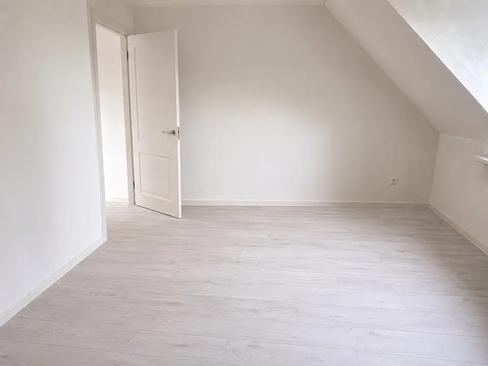 4 Zimmer Wohnung mit 120 m² in Koblenz – Bild 1