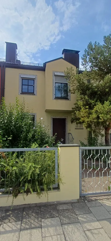 5 Zimmer Haus mit 208 m² in München – Bild 1