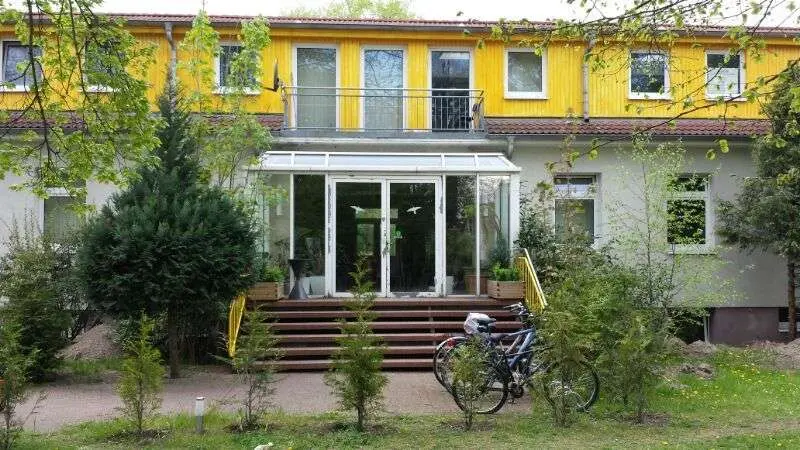 WG-Zimmer mit 217 m² in Stendal – Bild 6