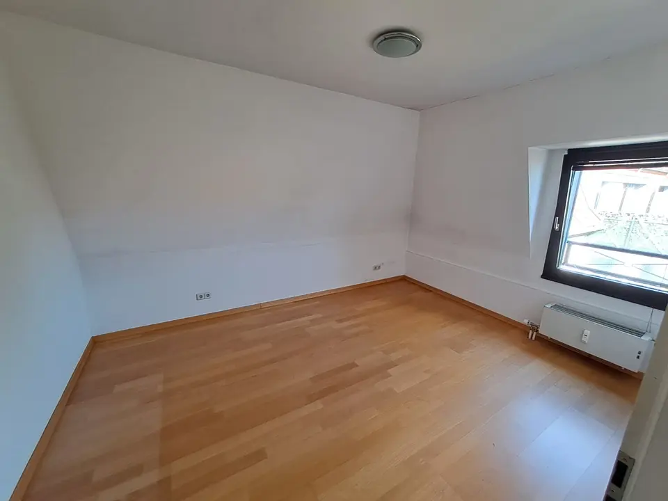3 Zimmer Wohnung mit 84 m² in Krefeld – Bild 4