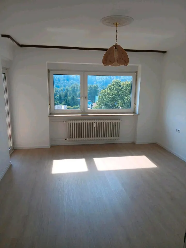 4 Zimmer Wohnung mit 92 m² in Pforzheim – Bild 1
