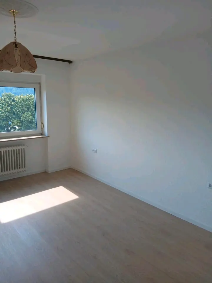 4 Zimmer Wohnung mit 92 m² in Pforzheim – Bild 2