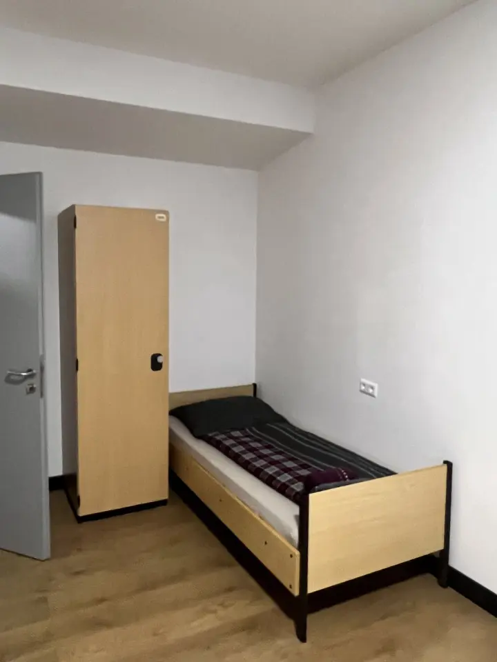 WG-Zimmer mit 180 m² in Vaihingen an der Enz – Bild 2