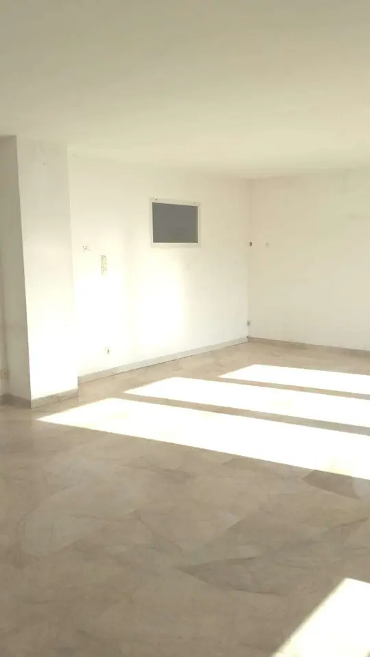 6 Zimmer Wohnung mit 160 m² in Erlangen – Bild 1