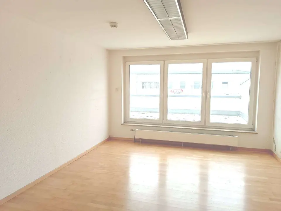 6 Zimmer Wohnung mit 160 m² in Erlangen – Bild 7