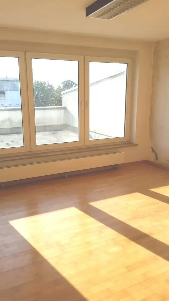 6 Zimmer Wohnung mit 160 m² in Erlangen – Bild 8