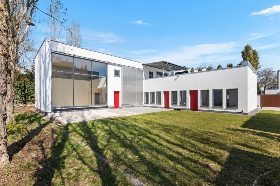 6 Zimmer Haus mit 308 m² in Regensburg – Bild 1