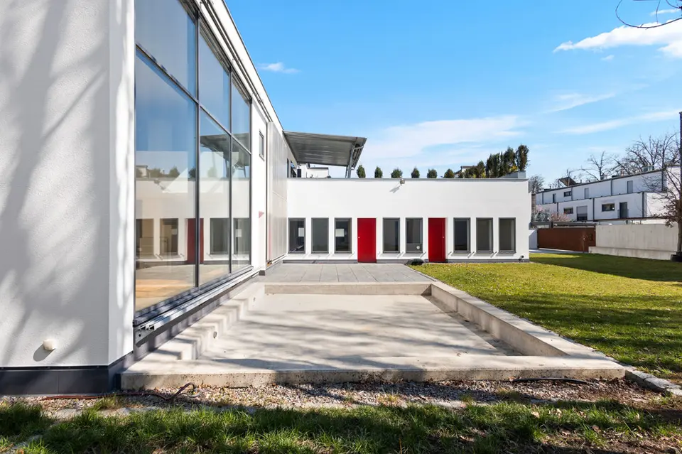 6 Zimmer Haus mit 308 m² in Regensburg – Bild 3