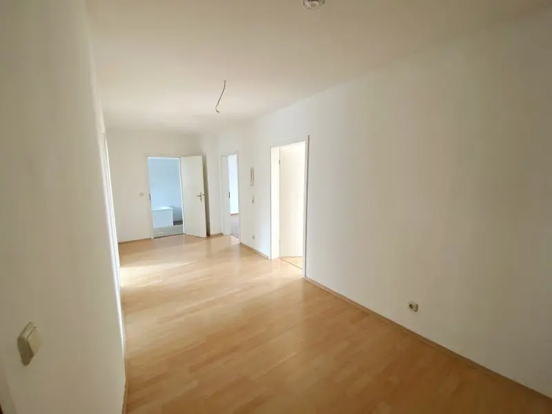 2 Zimmer Wohnung mit 71 m² in Plauen – Bild 1