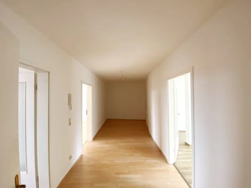 2 Zimmer Wohnung mit 71 m² in Plauen – Bild 6