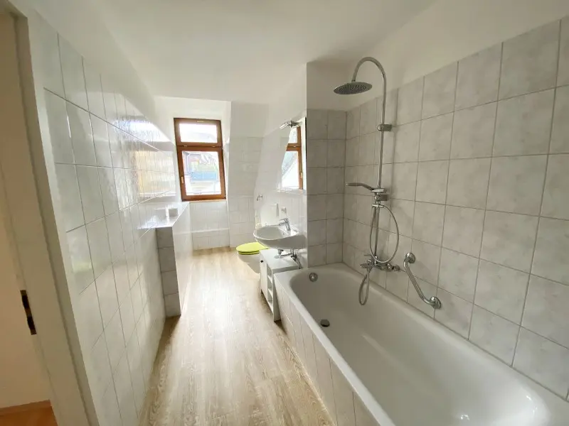 2 Zimmer Wohnung mit 71 m² in Plauen – Bild 7