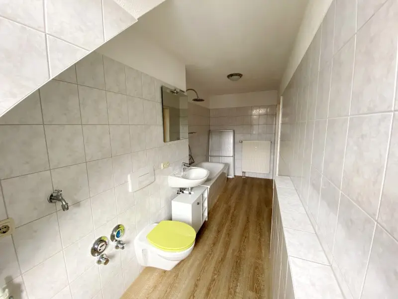 2 Zimmer Wohnung mit 71 m² in Plauen – Bild 8