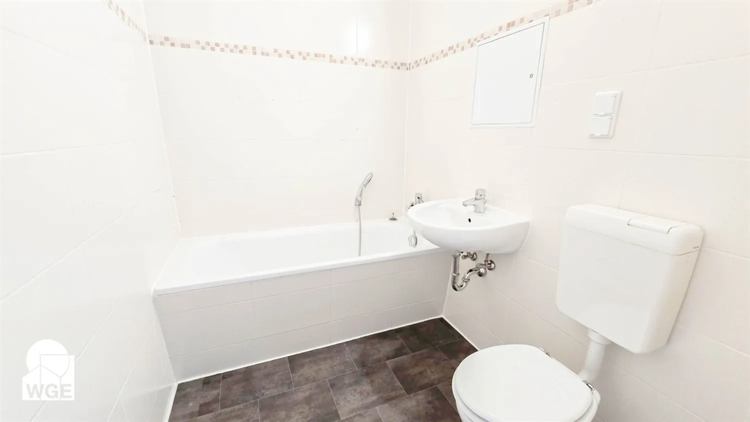 5 Zimmer Wohnung mit 100 m² in Halle (Saale) – Bild 6