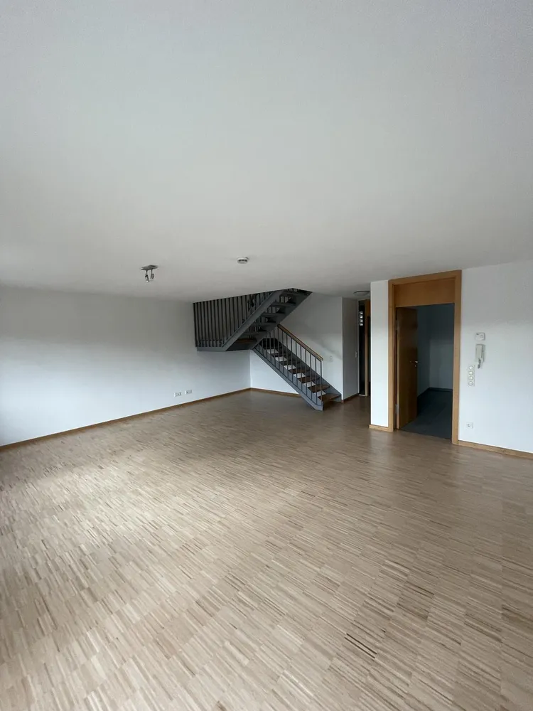 3 Zimmer Wohnung mit 112 m² in Würzburg – Bild 2