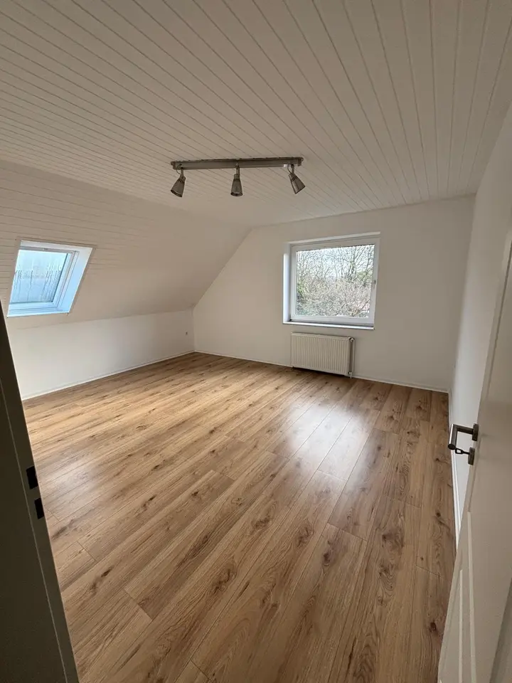 5 Zimmer Wohnung mit 95 m² in Wilhelmshaven – Bild 1