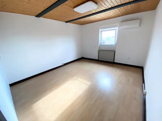 3 Zimmer Wohnung mit 109 m² in Saarbrücken – Bild 2