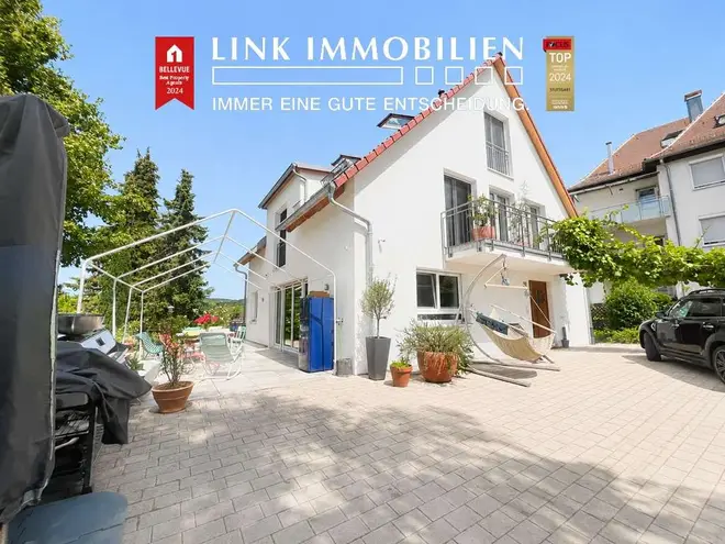8 Zimmer Haus mit 250 m² in Stuttgart – Bild 1
