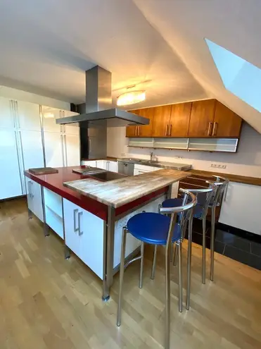 6 Zimmer Wohnung mit 216 m² in Wiesbaden – Bild 5