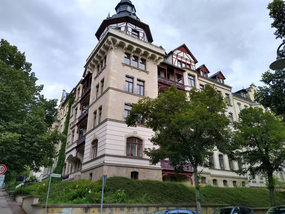 4 Zimmer Wohnung mit 129 m² in Limbach-Oberfrohna – Bild 1