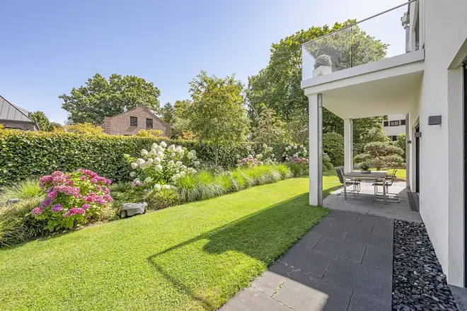 8 Zimmer Haus mit 360 m² in Hamburg – Bild 7
