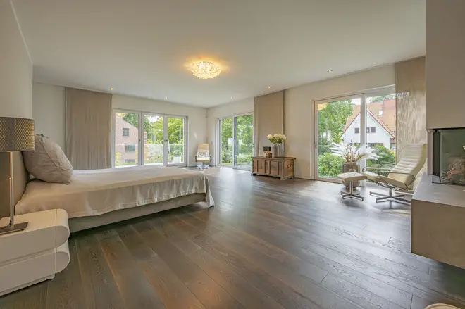 8 Zimmer Haus mit 360 m² in Hamburg – Bild 9