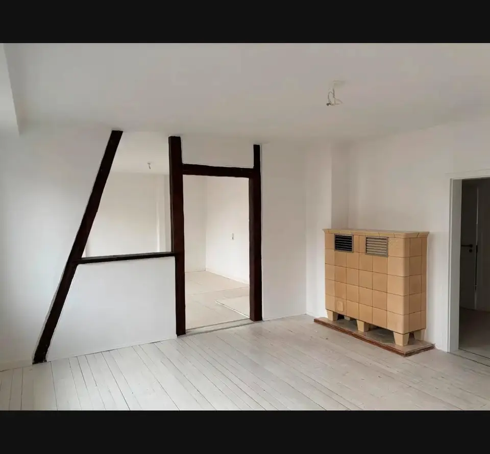 4 Zimmer Wohnung mit 120 m² in Plauen – Bild 2